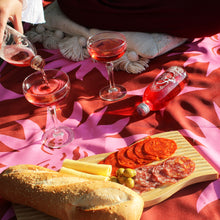 Cargar imagen en el visor de la galería, Manta para picnic soles
